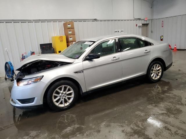 2013 Ford Taurus SE