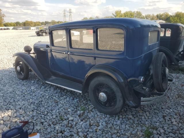 1931 Chrysler Sedan