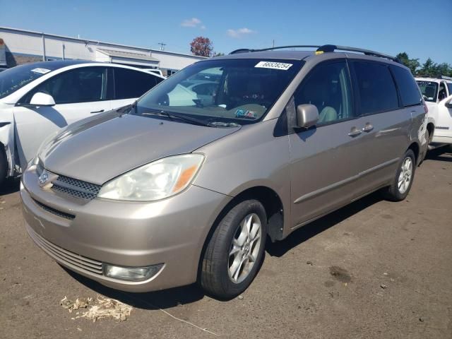 2004 Toyota Sienna XLE