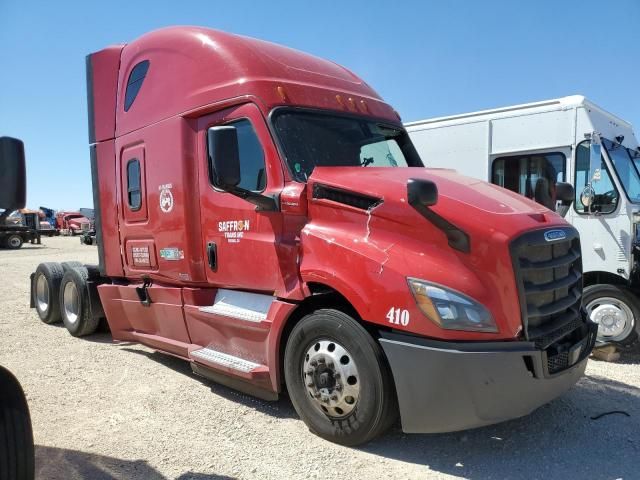 2018 Freightliner Cascadia 126