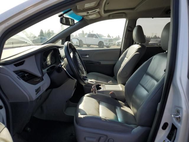 2016 Toyota Sienna XLE