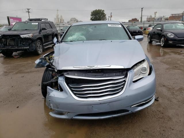 2013 Chrysler 200 Touring