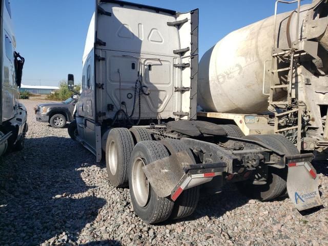 2019 Freightliner Cascadia 126