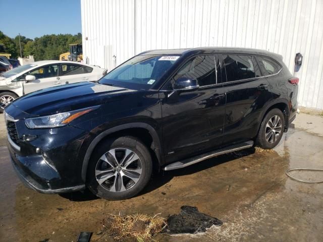 2020 Toyota Highlander Hybrid XLE