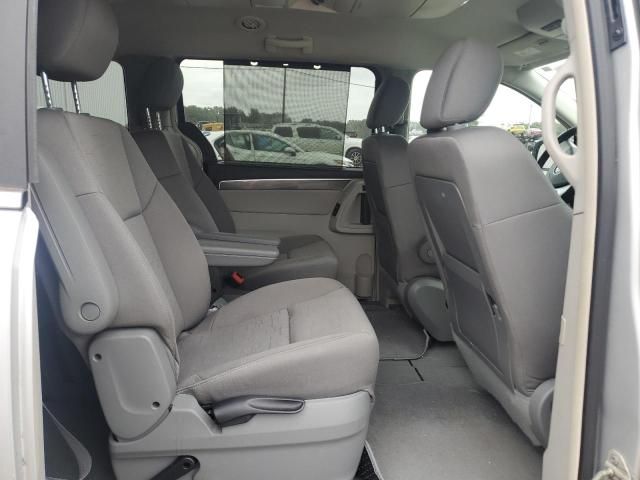 2009 Volkswagen Routan SE