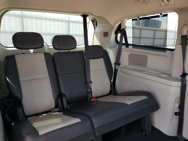 2010 Chrysler Town & Country Touring Plus