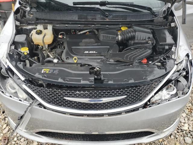 2017 Chrysler Pacifica Touring L Plus