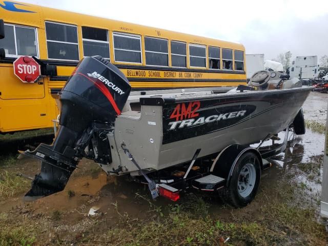 2002 Tracker Boat