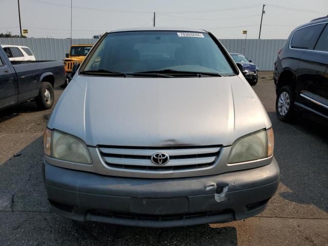 2001 Toyota Sienna CE