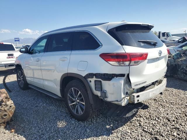 2017 Toyota Highlander SE