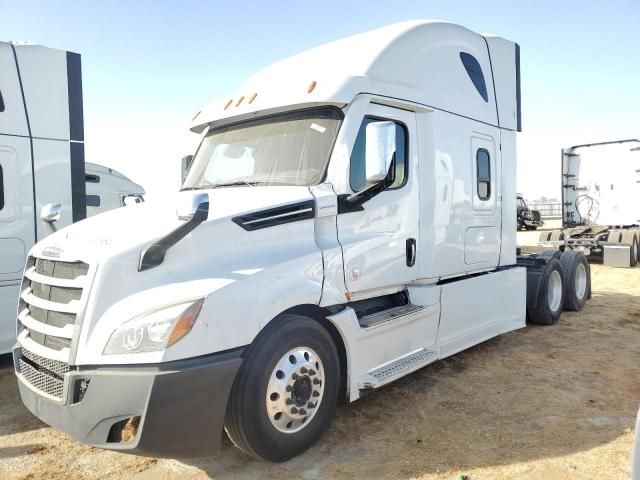 2021 Freightliner Cascadia 126