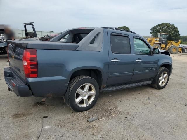 2011 Chevrolet Avalanche LT