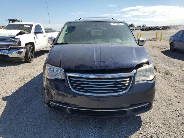 2014 Chrysler Town & Country Touring L