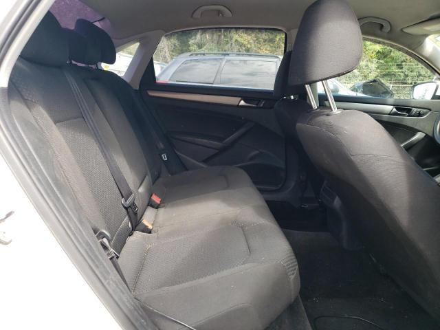 2015 Volkswagen Passat S