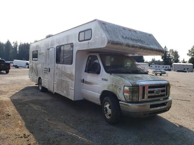 2011 Maje 2011 Ford Econoline E450 Super Duty Cutaway Van