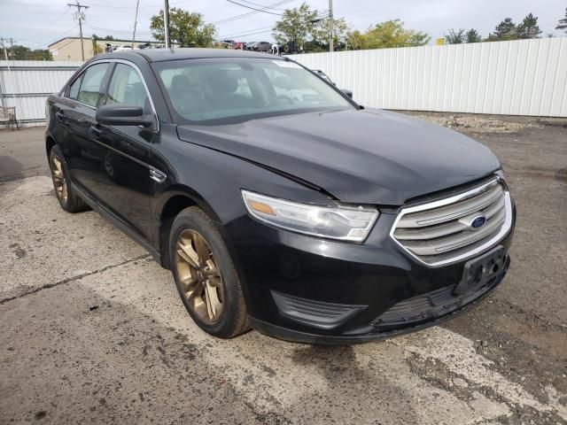 2013 Ford Taurus SE