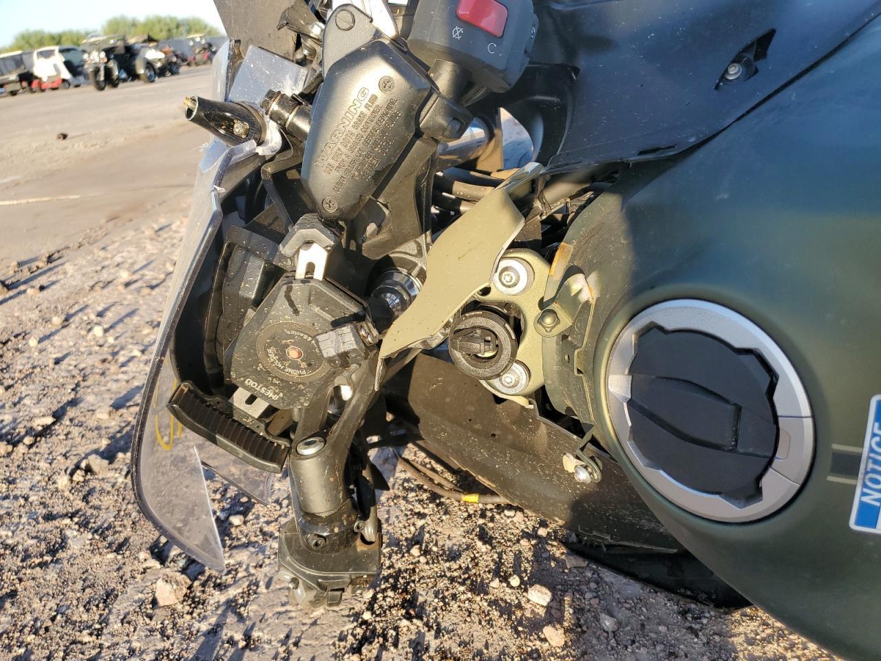 2024 Kawasaki EX650 P