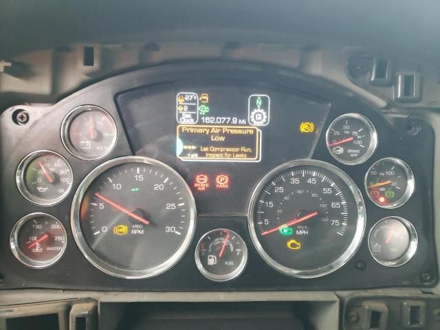 2019 Kenworth T880 ROLL-OFF Container Truck