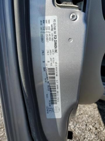 2017 Dodge Grand Caravan Crew