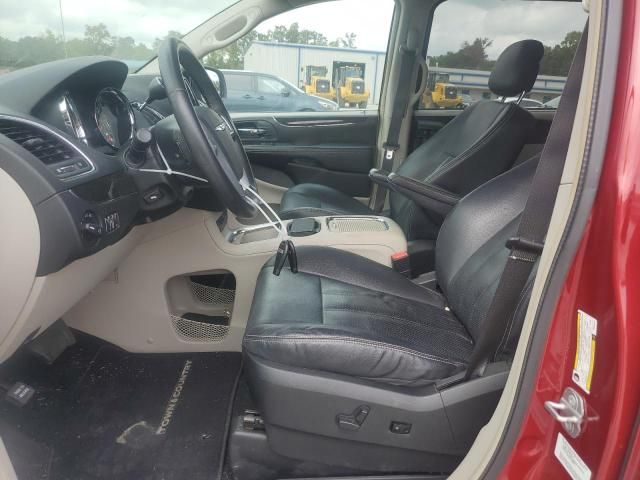 2013 Chrysler Town & Country Touring L