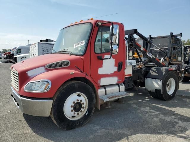 2005 Freightliner M2 106 MED-Trucks Semi Truck