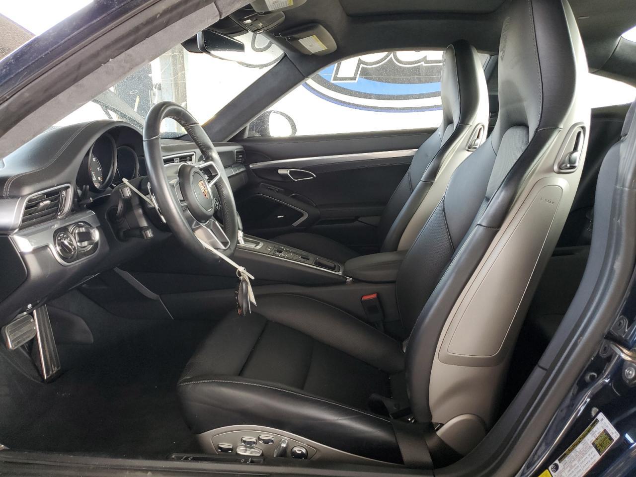 2017 Porsche 911 Carrera