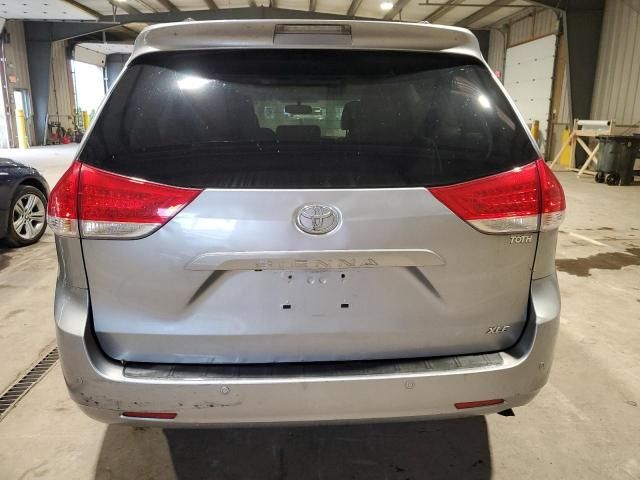 2013 Toyota Sienna XLE