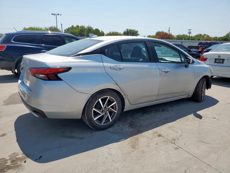 2022 Nissan Versa sv