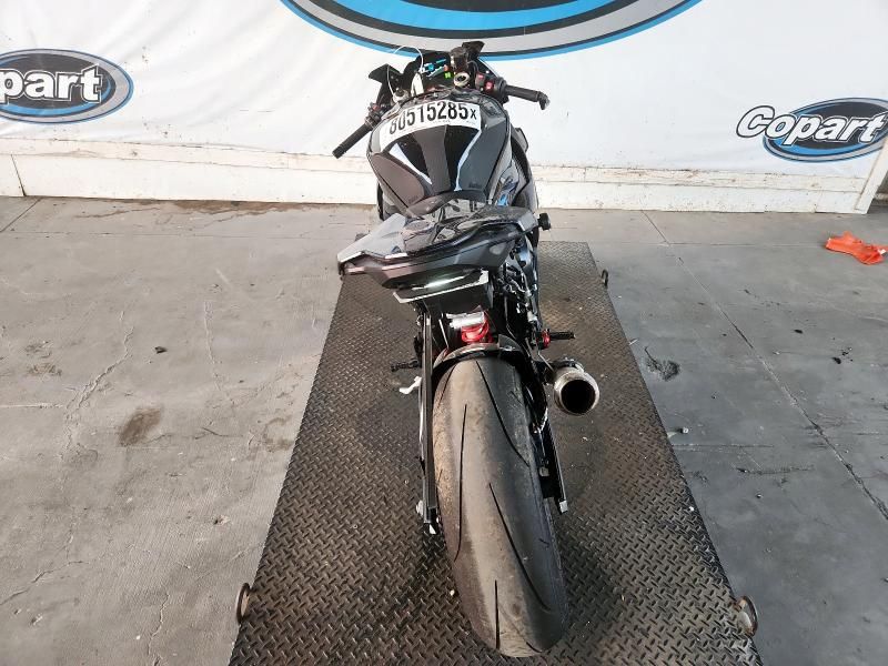 2024 BMW S 1000 RR