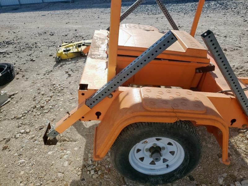 2005 Solar Tech Silent Sentinel Arrow Board Trailer