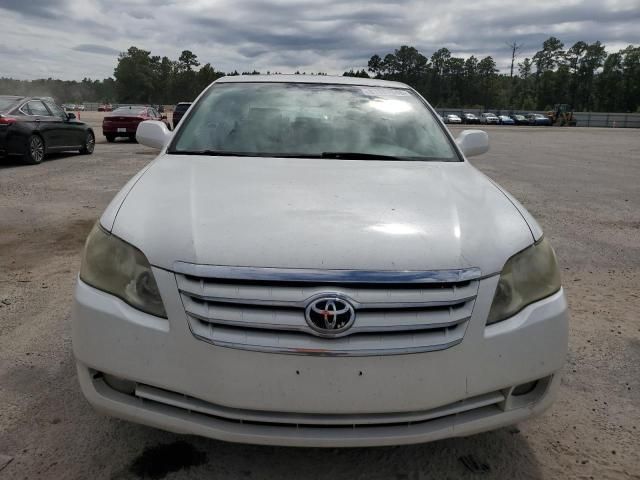 2005 Toyota Avalon XL