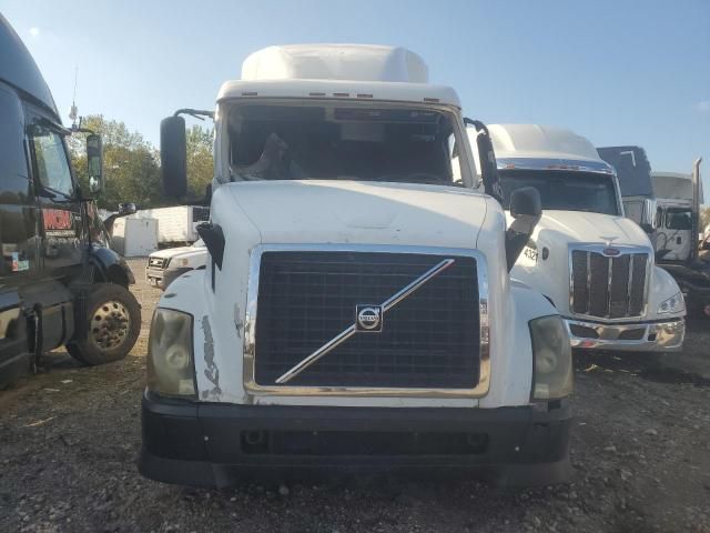 2012 Volvo VNL Semi Truck