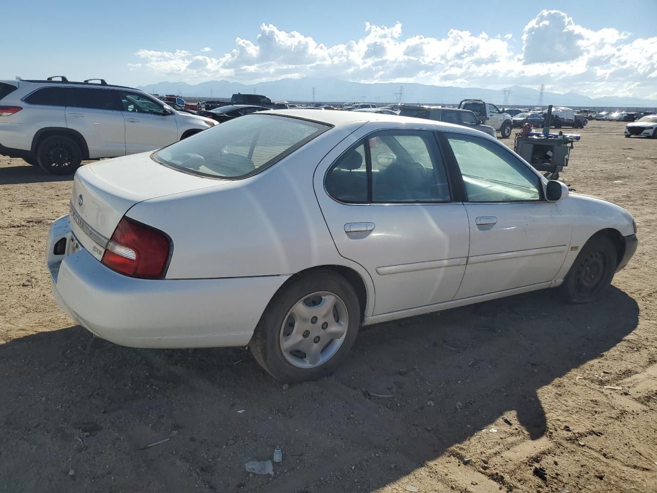 2001 Nissan Altima xe