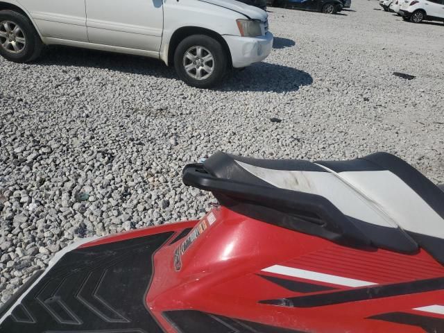2018 Yamaha GP1800