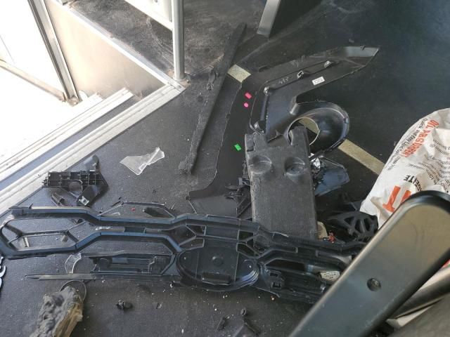 2019 Ford Econoline E450 Super Duty Cutaway Van
