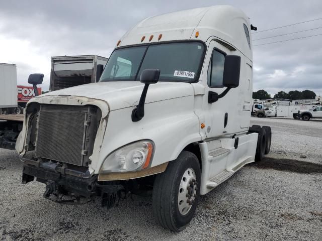 2015 Freightliner Cascadia 125
