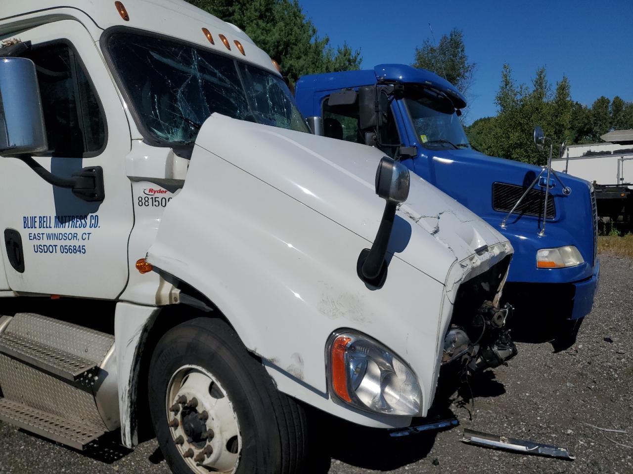 2020 Freigliner 2020 Freightliner Cascadia 125 Semi Truck