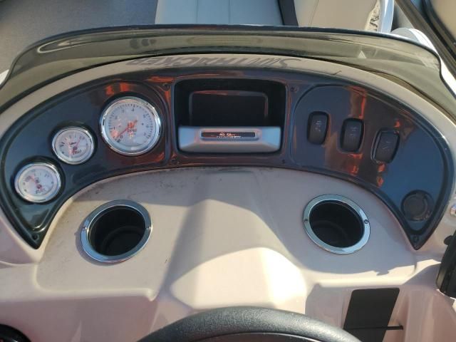 2019 Sun Tracker Partybarge