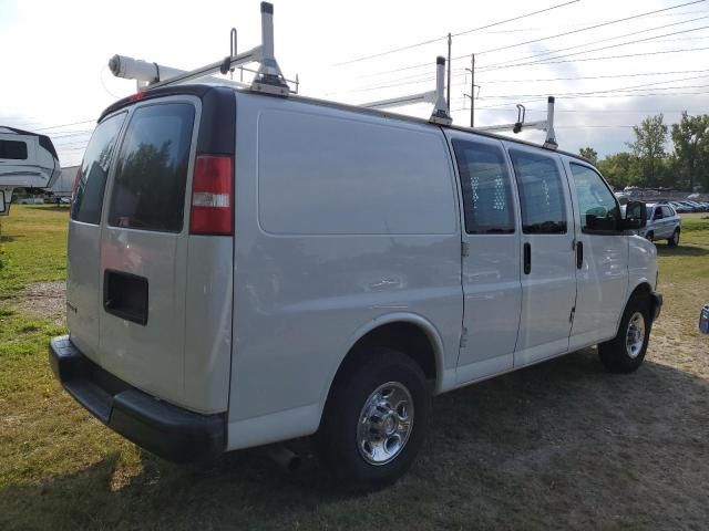 2020 Chev Rolet Express G2500