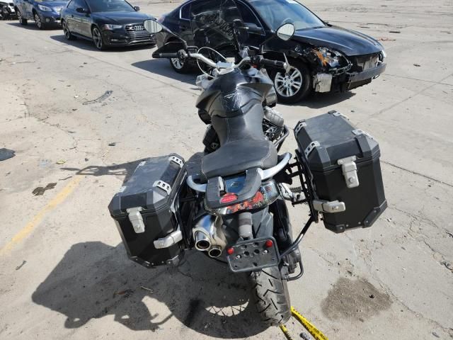 2013 Moto Guzzi Stelvio 1200
