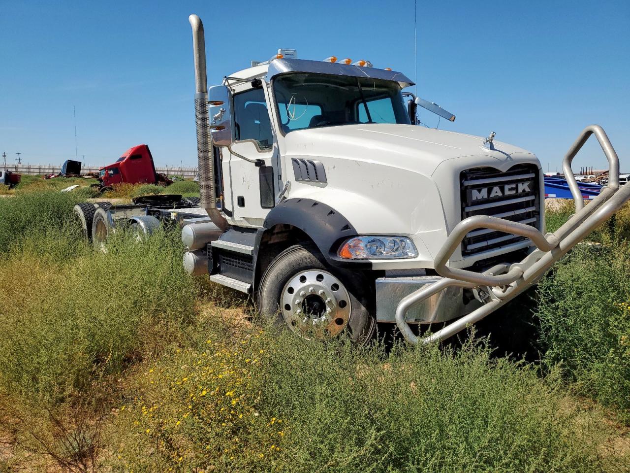 2020 Mack GR64BT Semi Truck