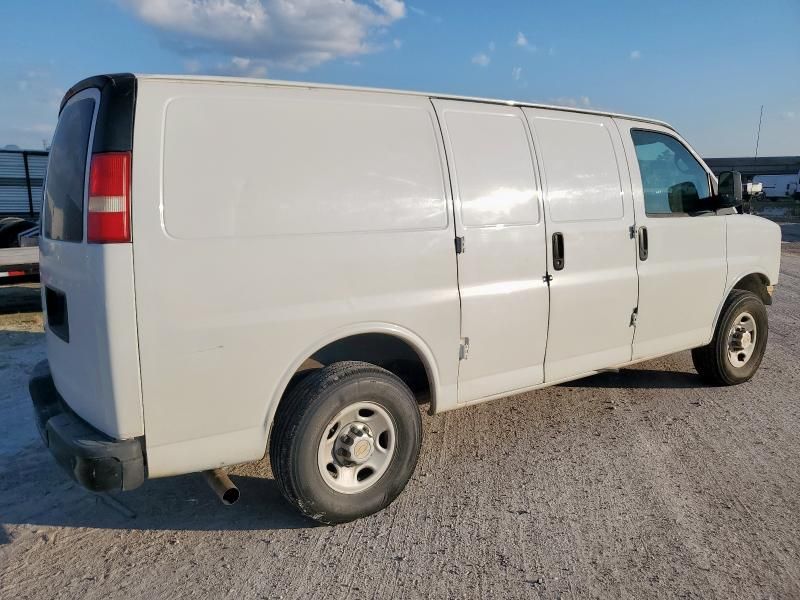 2013 Chev Express G2500