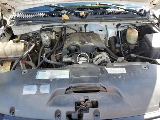 2001 Chevrolet Silverado-Flat BED Truck