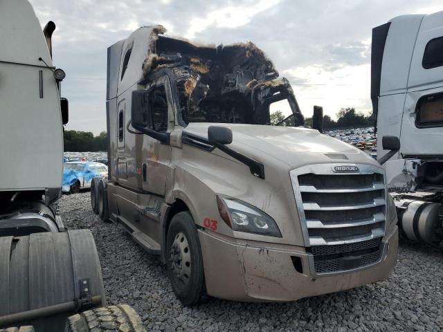 2019 Freightliner Cascadia 126 Semi Truck