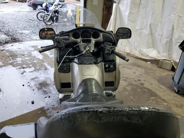 2002 Honda GL1800