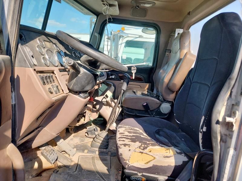 2012 Peterbilt Tractor 2012 Peterbilt 367 Semi Truck