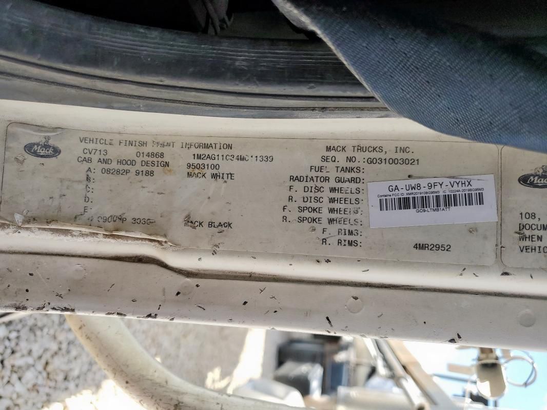 2004 Mack Cv700 Roll-off Container Truck