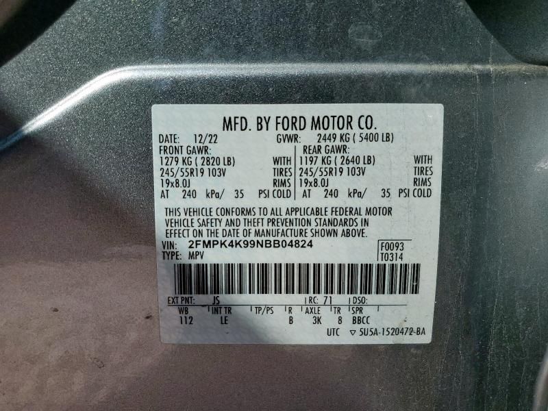 2022 Ford Edge Titanium