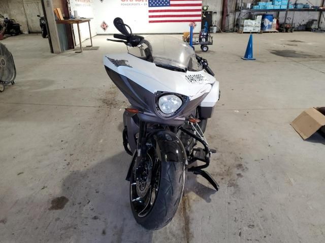 2016 Victory Cross Country Touring