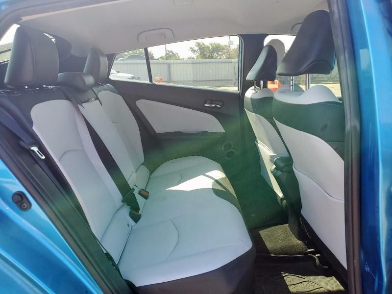 2020 Toyota Prius LE